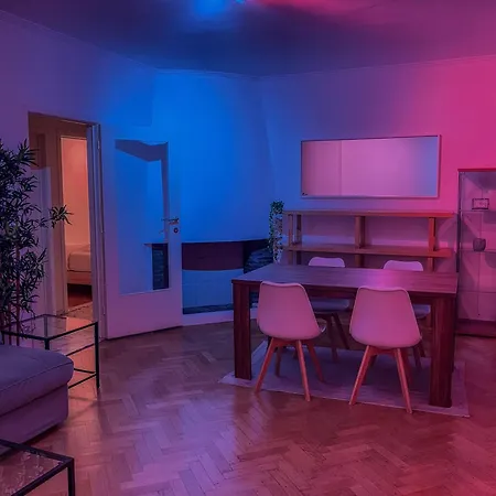 Moliere - Hue Connected Apartment Brussels